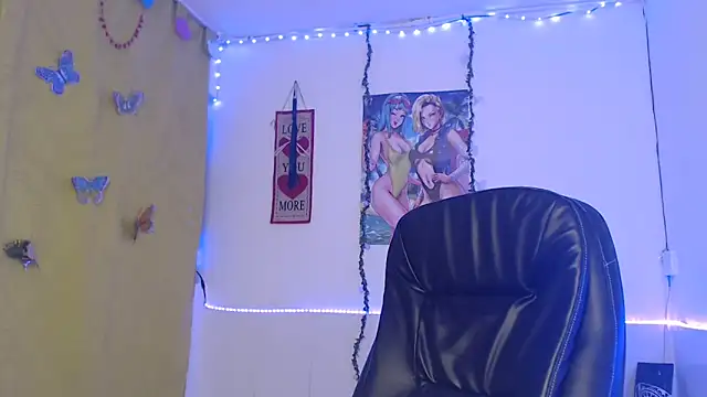 Snapshot of Zafiroweb09 chatting on March 21, 2025, 11:01 pm Zafiroweb09 online show from March 21, 2025, 11:01 pm