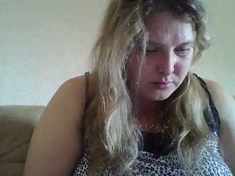 ParisMimi online show from May 8, 2026, 11:58 am