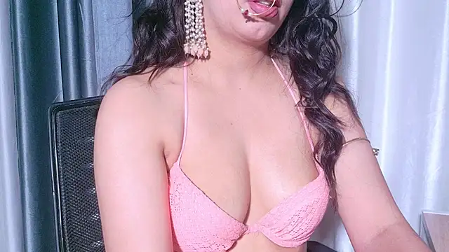 Aashika-Kaur online show from May 2, 2026, 4:07 am
