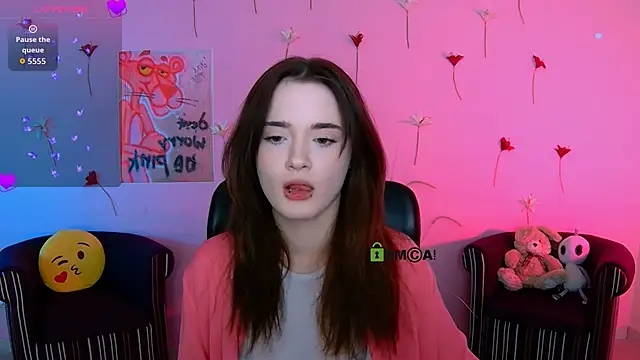 liana kisses online show from April 27, 2026, 7:01 pm