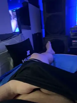 MatthewEmme online show from December 19, 2025, 12:14 am