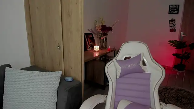 Snapshot of pamela__mar chatting on October 29, 2025, 5:45 pm pamela mar online show from October 29, 2025, 5:45 pm