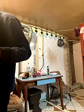 Snapshot of Ariel_Ari chatting on September 30, 2025, 12:49 am Ariel Ari online show from September 30, 2025, 12:49 am