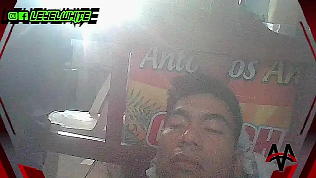 Snapshot of leyel00155 chatting on October 19, 2025, 11:46 am leyel00155 online show from October 19, 2025, 11:46 am