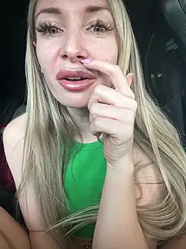 Snapshot of Micky_Muffin chatting on March 7, 2025, 9:18 am Micky Muffin online show from March 7, 2025, 9:18 am