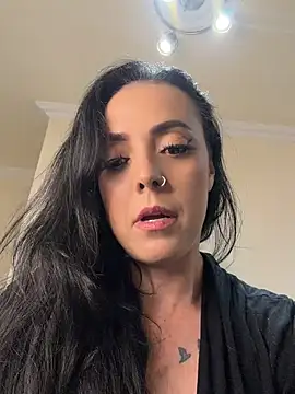 Snapshot of AndreaValencia chatting on July 23, 2026, 9:44 pm AndreaValencia online show from July 23, 2026, 9:44 pm