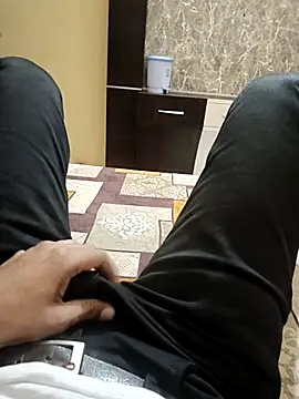 Snapshot of DudeBoyBad chatting on October 29, 2025, 10:47 am DudeBoyBad online show from October 29, 2025, 10:47 am