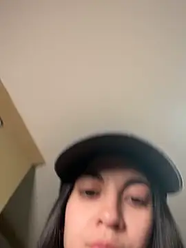 Snapshot of Valentcouple chatting on November 17, 2025, 11:53 pm Valentcouple online show from November 17, 2025, 11:53 pm