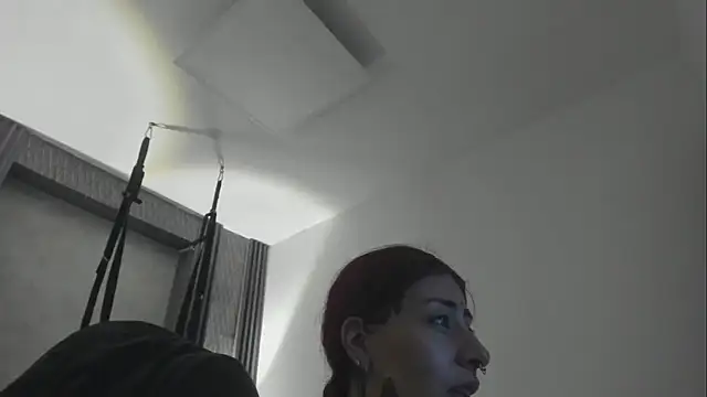 selene red  online show from January 9, 2026, 1:51 pm