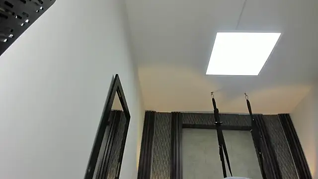 selene red  online show from May 10, 2026, 2:04 am