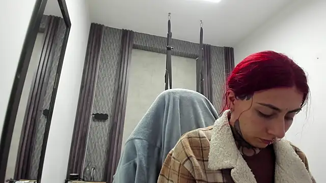 selene red  online show from May 26, 2026, 1:47 am