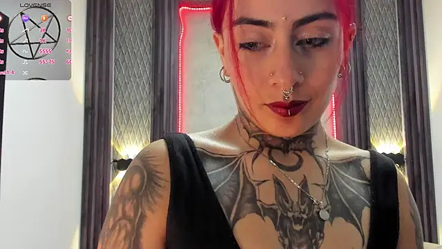 selene red  online show from March 4, 2025, 5:03 pm