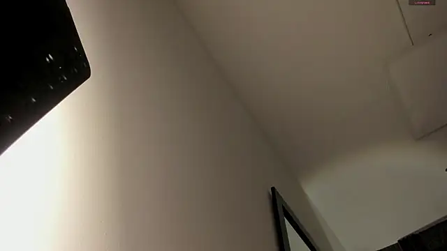 selene red  online show from November 11, 2025, 1:39 pm