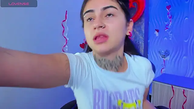 Snapshot of Bonnye_star chatting on February 15, 2026, 4:57 am Bonnye star online show from February 15, 2026, 4:57 am