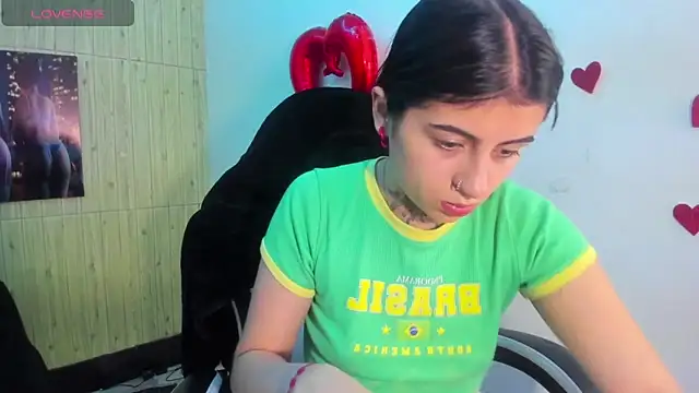 Snapshot of Bonnye_star chatting on March 14, 2026, 3:34 am Bonnye star online show from March 14, 2026, 3:34 am