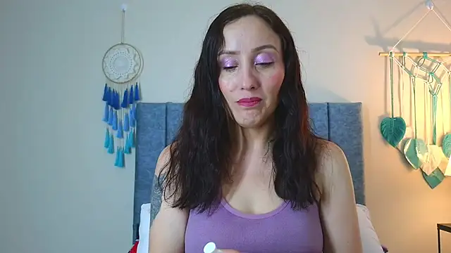 Snapshot of IberianMoonMK chatting on November 15, 2025, 6:34 pm IberianMoonMK online show from November 15, 2025, 6:34 pm