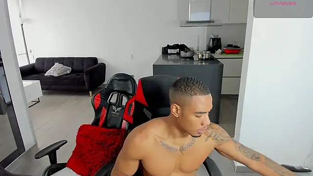 Snapshot of TROYWESLY- chatting on June 4, 2026, 3:06 pm TROYWESLY- online show from June 4, 2026, 3:06 pm