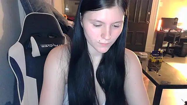 Elliewgfs online show from December 19, 2025, 4:38 am