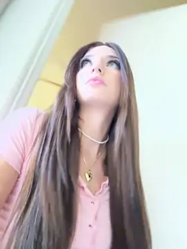 Snapshot of 18petitewhitegirl chatting on February 21, 2025, 7:43 pm 18petitewhitegirl online show from February 21, 2025, 7:43 pm