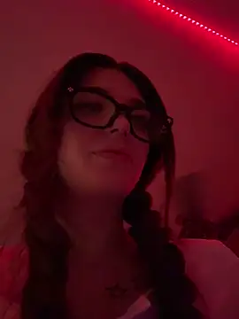 Snapshot of 18petitewhitegirl chatting on January 17, 2025, 2:50 am 18petitewhitegirl online show from January 17, 2025, 2:50 am