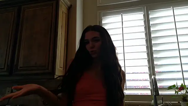 Snapshot of 18petitewhitegirl chatting on December 6, 2024, 9:18 pm 18petitewhitegirl online show from December 6, 2024, 9:18 pm