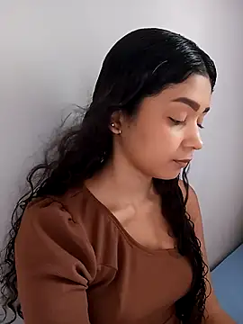 Snapshot of heleny901 chatting on September 24, 2025, 5:52 pm heleny901 online show from September 24, 2025, 5:52 pm