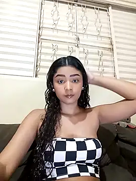 Snapshot of heleny901 chatting on February 19, 2025, 9:14 pm heleny901 online show from February 19, 2025, 9:14 pm