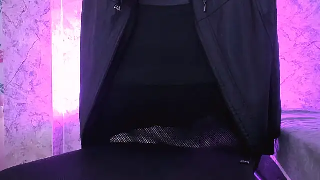 Snapshot of AnddieBaker chatting on December 2, 2025, 5:20 am AnddieBaker online show from December 2, 2025, 5:20 am