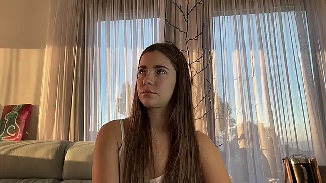 Mika Miller online show from November 18, 2025, 3:59 pm