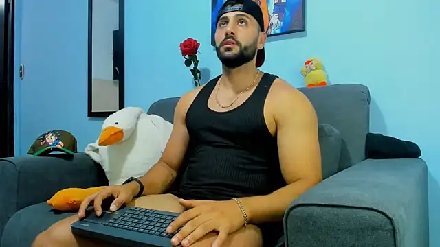 ETHAN ROX online show from February 4, 2025, 8:38 pm