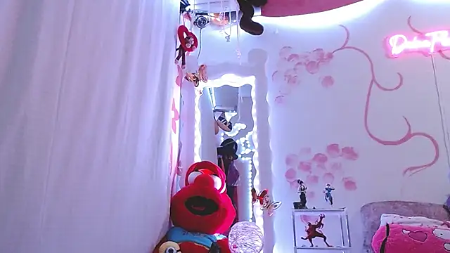 dainaflowers online show from January 29, 2025, 4:36 am