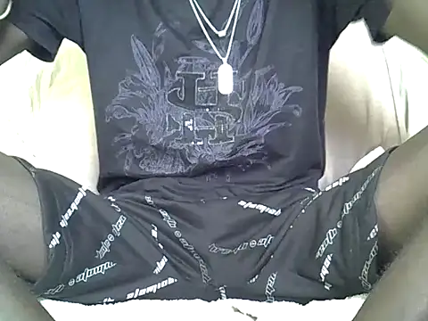Snapshot of Delicious-D chatting on June 17, 2026, 5:18 am Delicious-D online show from June 17, 2026, 5:18 am