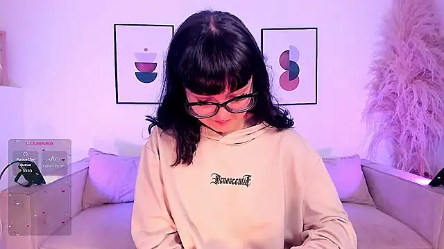 Sweet Namii online show from March 11, 2026, 5:40 pm