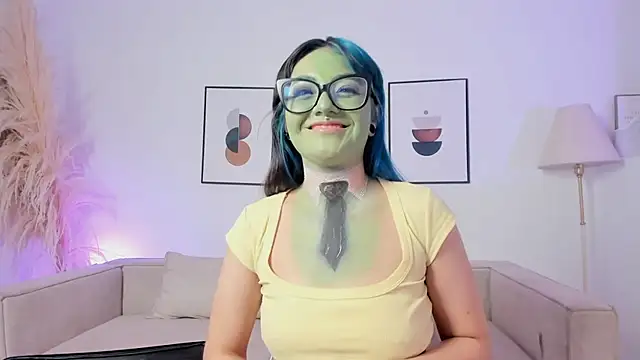 Snapshot of Sweet_Namii chatting on November 14, 2025, 8:01 pm Sweet Namii online show from November 14, 2025, 8:01 pm