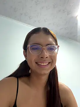 Snapshot of sara_saenz99 chatting on November 1, 2025, 8:25 pm sara saenz99 online show from November 1, 2025, 8:25 pm