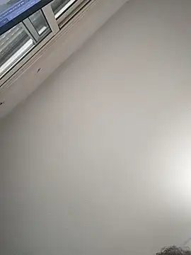 skrigul12 online show from October 18, 2025, 12:18 pm