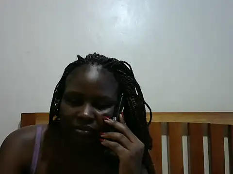 Snapshot of creamy_sweetlove chatting on December 17, 2025, 10:53 am creamy sweetlove online show from December 17, 2025, 10:53 am