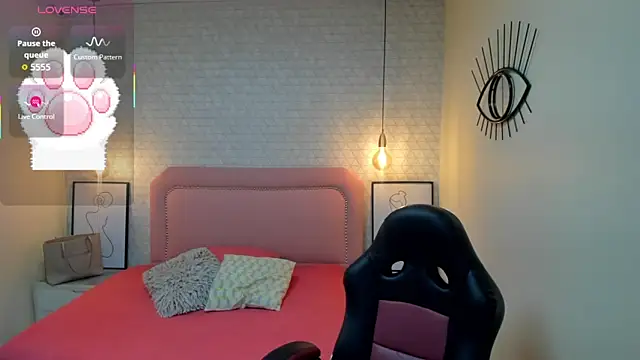 Kittytimberlake online show from November 25, 2025, 12:27 pm