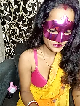 Snapshot of REVA_DARLING chatting on June 12, 2026, 6:55 am REVA DARLING online show from June 12, 2026, 6:55 am