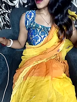 Snapshot of REVA_DARLING chatting on June 7, 2026, 12:43 pm REVA DARLING online show from June 7, 2026, 12:43 pm
