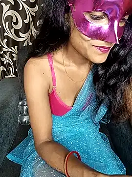 Snapshot of REVA_DARLING chatting on July 28, 2026, 7:16 am REVA DARLING online show from July 28, 2026, 7:16 am