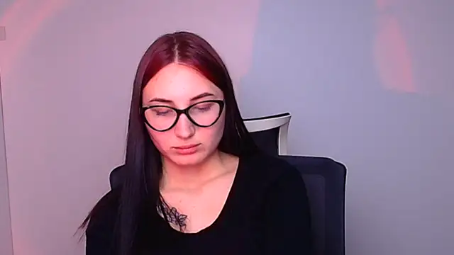 Jennifer Blum online show from February 8, 2025, 11:24 pm