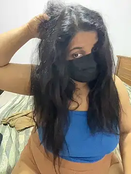 NOORA-GIRL online show from June 18, 2026, 3:05 am