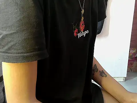 Destiny Desire online show from November 20, 2025, 12:28 pm