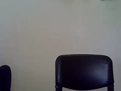 Snapshot of SWEETRENNE_ chatting on November 16, 2025, 8:52 am SWEETRENNE online show from November 16, 2025, 8:52 am