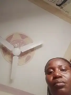 Snapshot of SWEETRENNE_ chatting on October 16, 2025, 6:05 pm SWEETRENNE online show from October 16, 2025, 6:05 pm