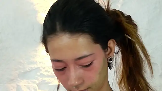 Snapshot of zorravioletta1 chatting on November 16, 2025, 12:32 pm zorravioletta1 online show from November 16, 2025, 12:32 pm