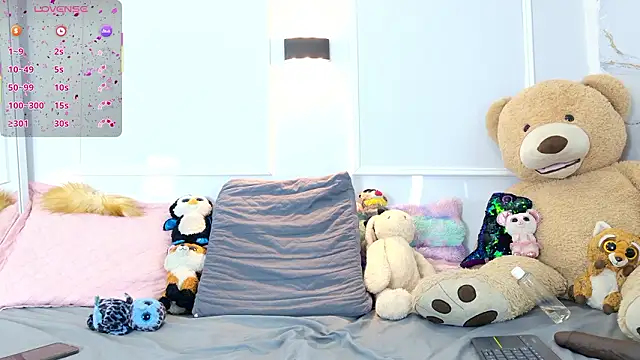 Snapshot of zorravioletta1 chatting on March 4, 2026, 12:35 pm zorravioletta1 online show from March 4, 2026, 12:35 pm