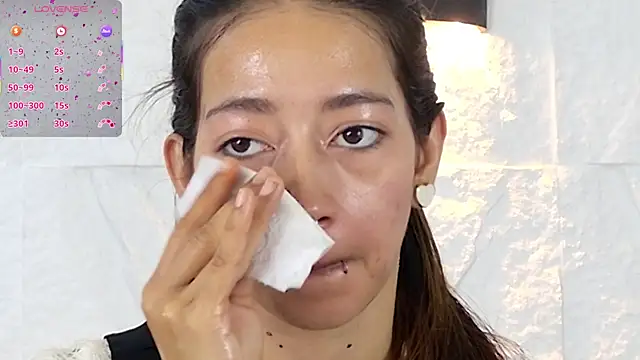 Snapshot of zorravioletta1 chatting on November 26, 2025, 1:22 pm zorravioletta1 online show from November 26, 2025, 1:22 pm