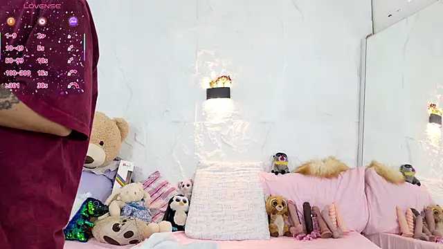 Snapshot of zorravioletta1 chatting on December 3, 2025, 11:42 am zorravioletta1 online show from December 3, 2025, 11:42 am